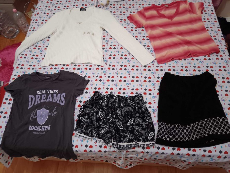 Vând lot haine descrierea mai jos