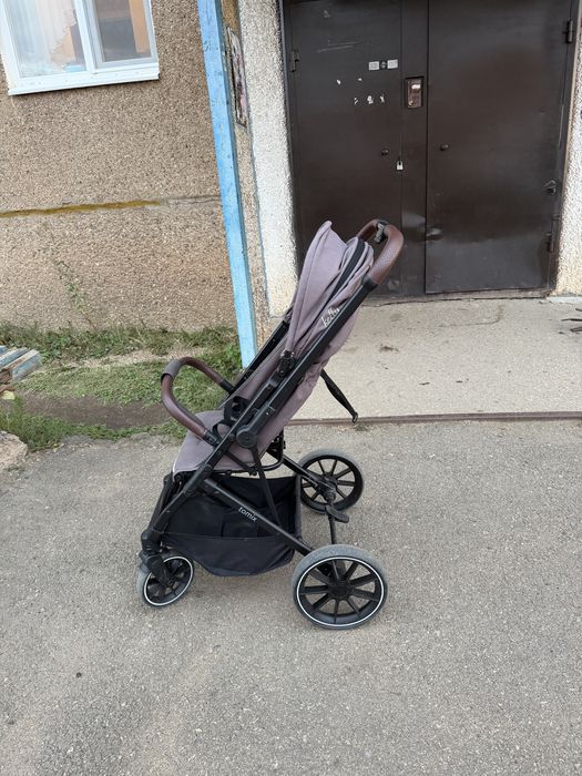 Продам коляску Tomix