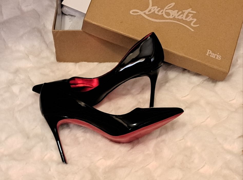 Pantofi louboutin