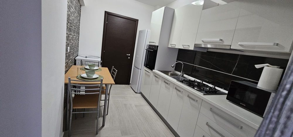 Apartament cu 2 camere de închiriat Evergreen Towers