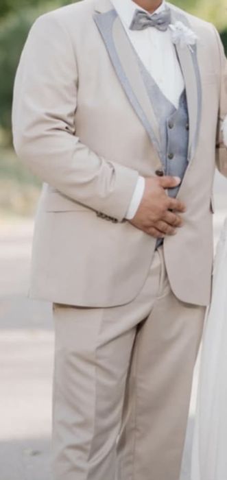 Елегантен костюм