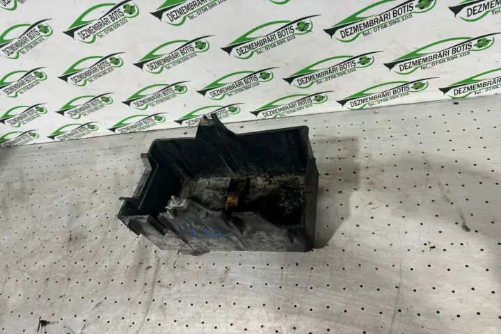 Suport carcasa baterie Ford Fiesta 2007 1.4 TDCi MT (68 hp)