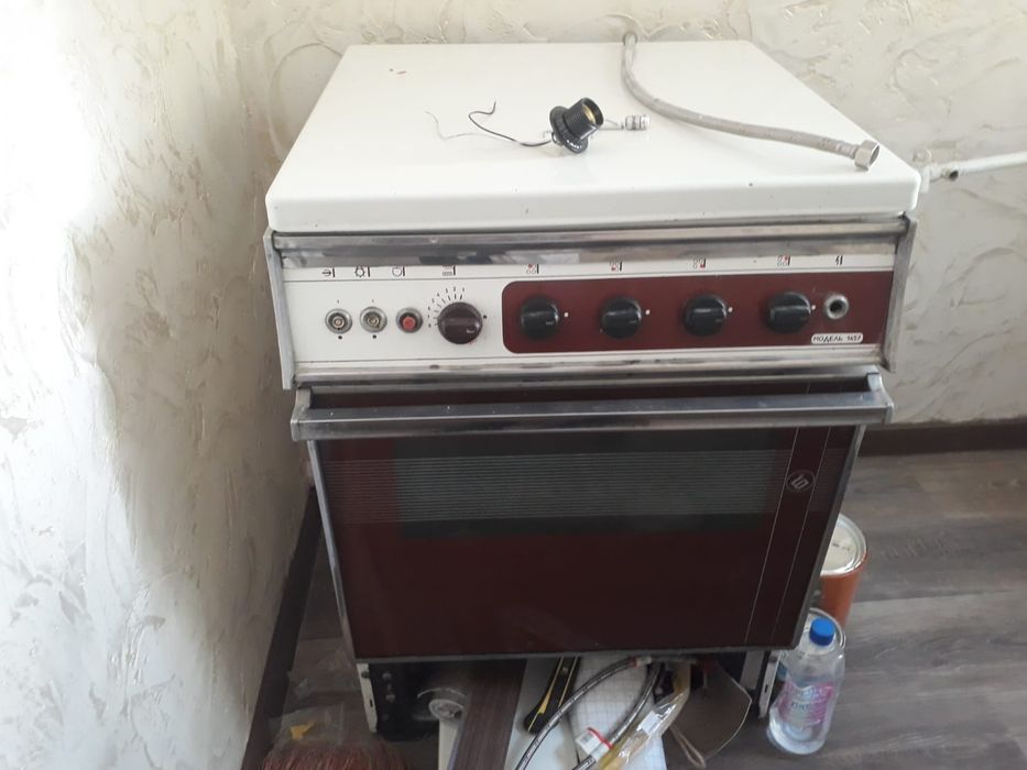 Продам газ плиту Брест