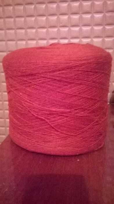 Тўқув машинаси ипи сотилади.