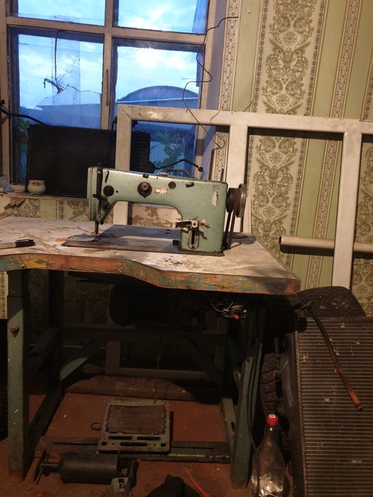 швейная машина продаётся