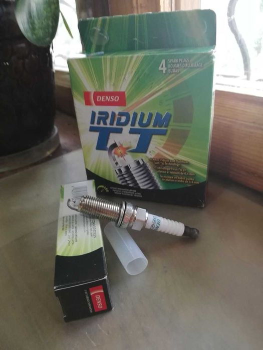 Акция! Комплект свечей зажигания Denso IXEH20TT (4711) Iridium TT