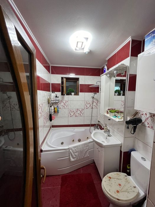 Vând apartament cu 2 camere