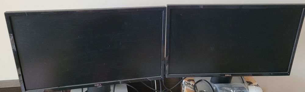 Продавам монитор dell SE2416H