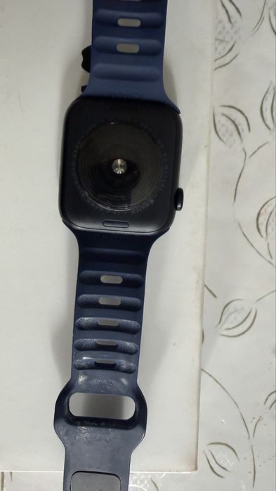 Продам Apple wathc SE
