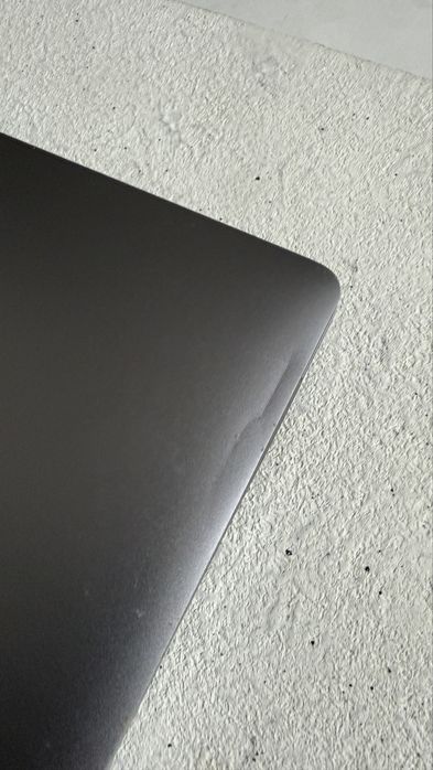 Macbook pro 16 inch 2017
