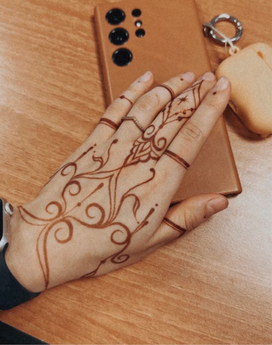 Tatuaje henna naturala