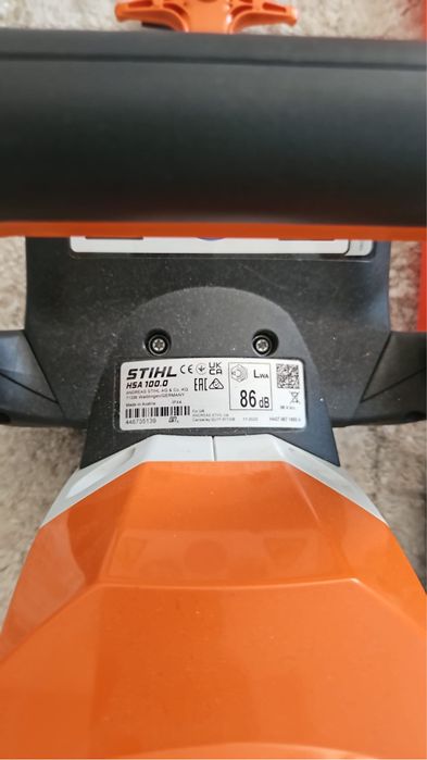 STIHL HSA 100 — foarfecă gard viu pe acumulator (sistem AP) + acumulator STIHL AP 300 S