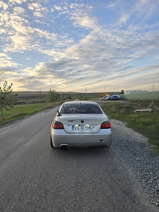 Vând sau schimb cu suv!