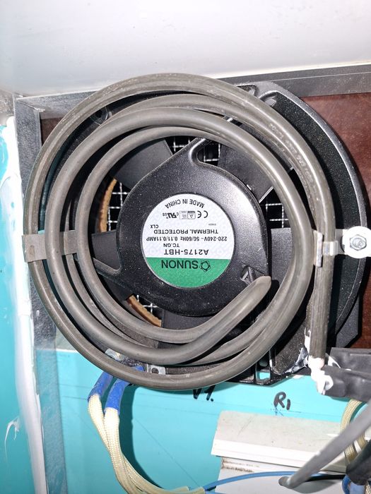 Vind incubator automat1320 oua gaina