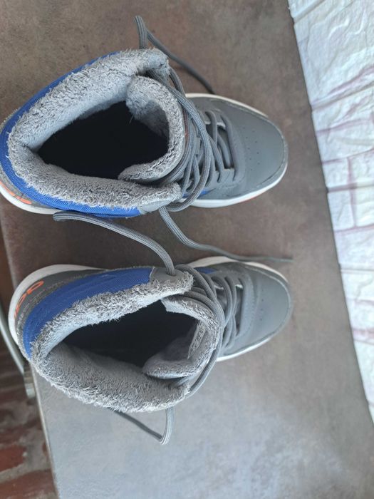 детски маратонки за момче,кецове,спортни обувки,Adidas,номер32,адидас