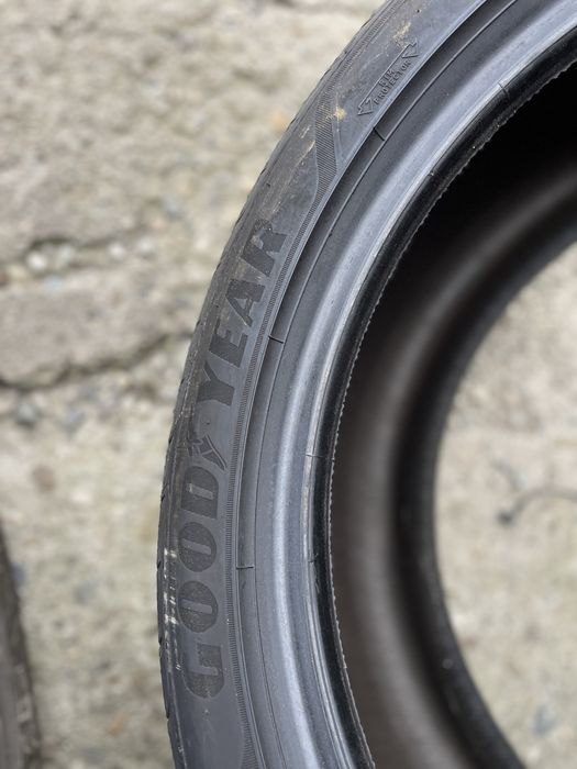 2x 275 35 19 Goodyear Eagle F1 (*)