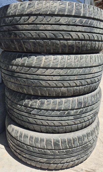 Продам комплект шин