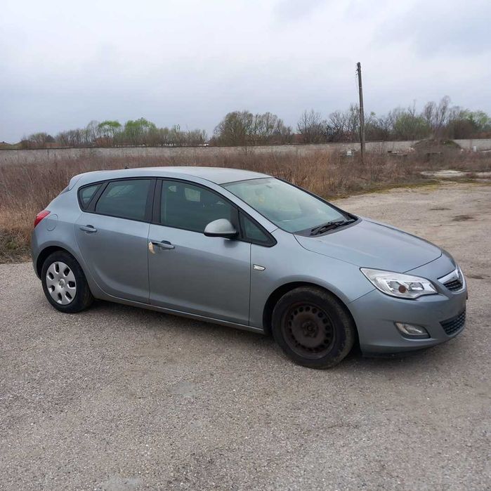 Опел Астра J 1,3 дизел 5-врати сива/Opel Astra J A13DTE 2010г на части