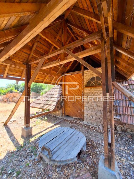 Атрактивна къща  в село Цалапица