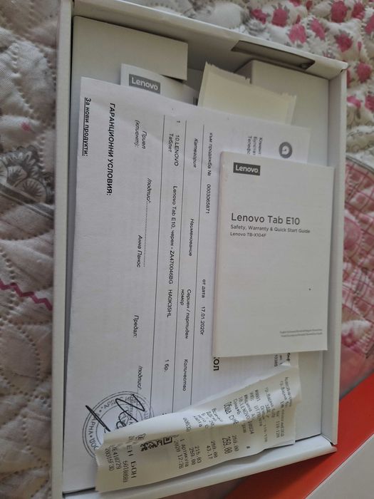 Продавам таблет  Lenovo Tab E10