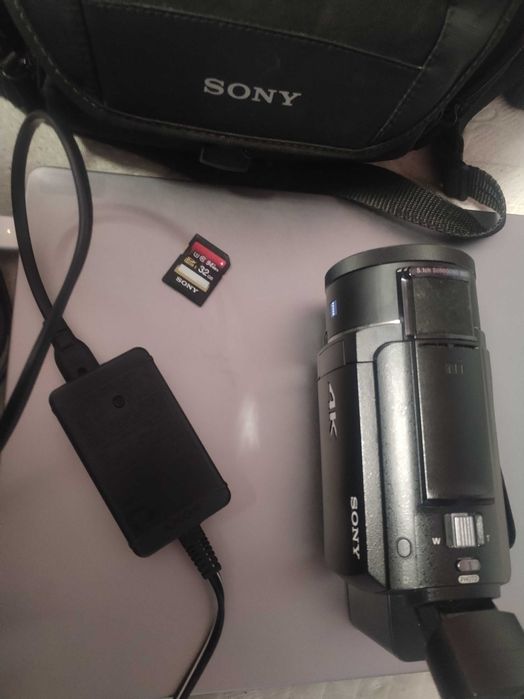SONY 4K AX-53 handycam