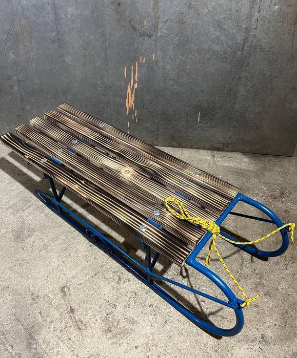 Vând sanie fier plin