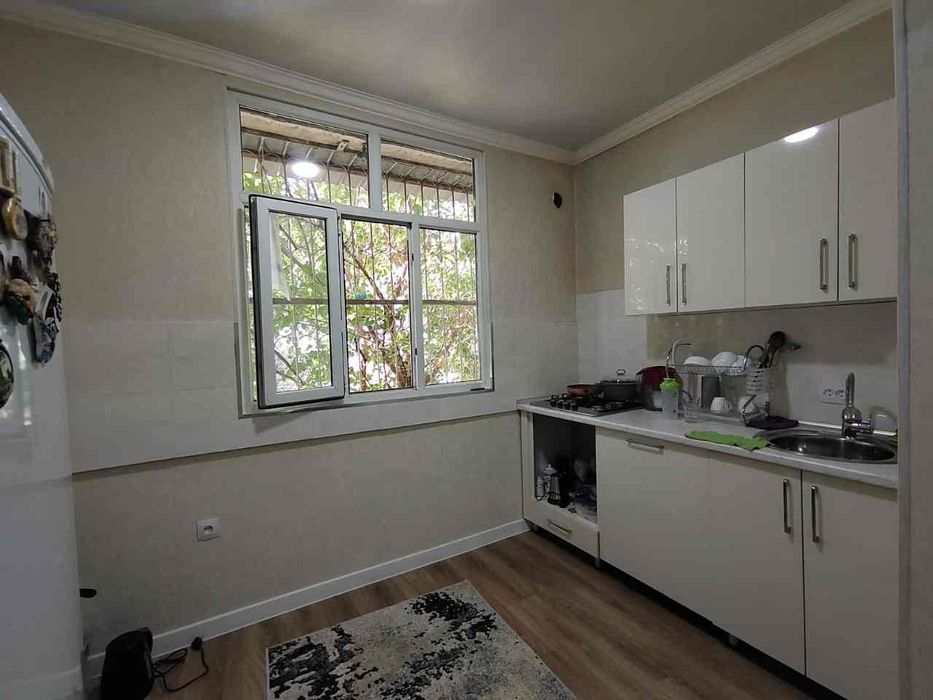 Срочно 2 хонали квартира сотаман