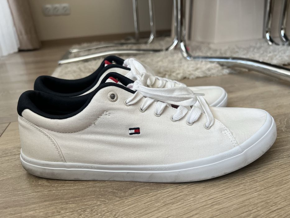 Бели кецове Tommy Hilfiger 42 номер