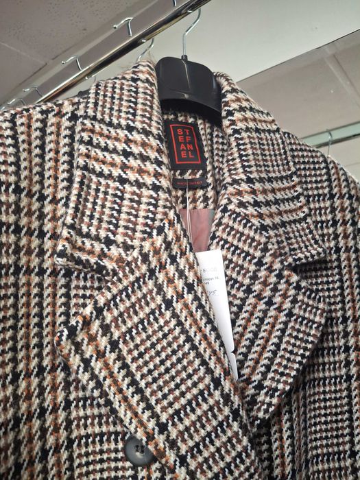 Дамско облекло, аутлетни бройки на известни марки