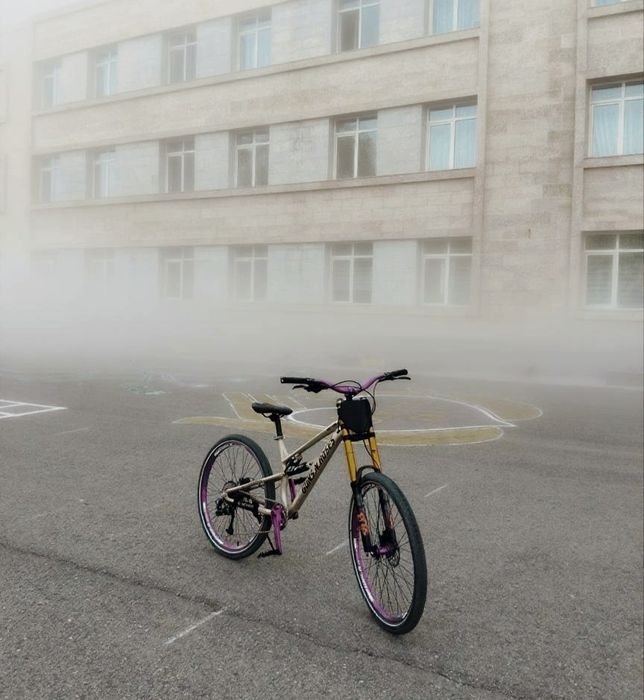 GUNS N ROSES ( двух подвес )