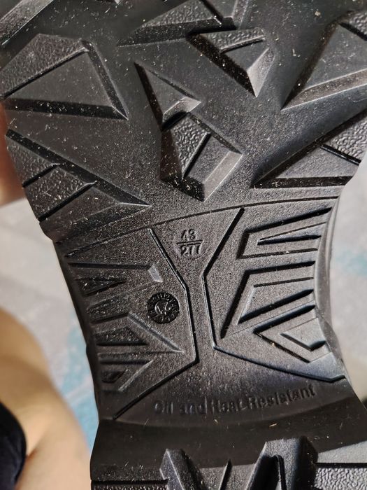 Берцы летние продам