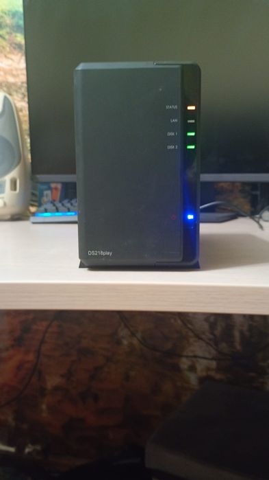 Vând NAS Synology DS218play + 2 HDD Seagate IronWolf 2TB