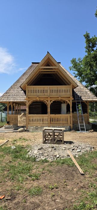 Construim case traditionale din lemn