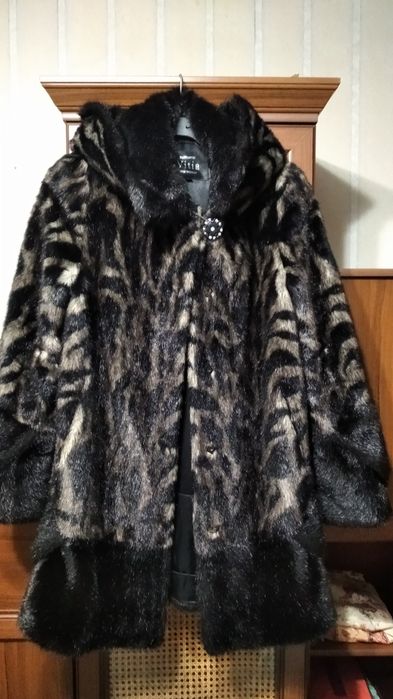 Шуба зимняя.Модная.