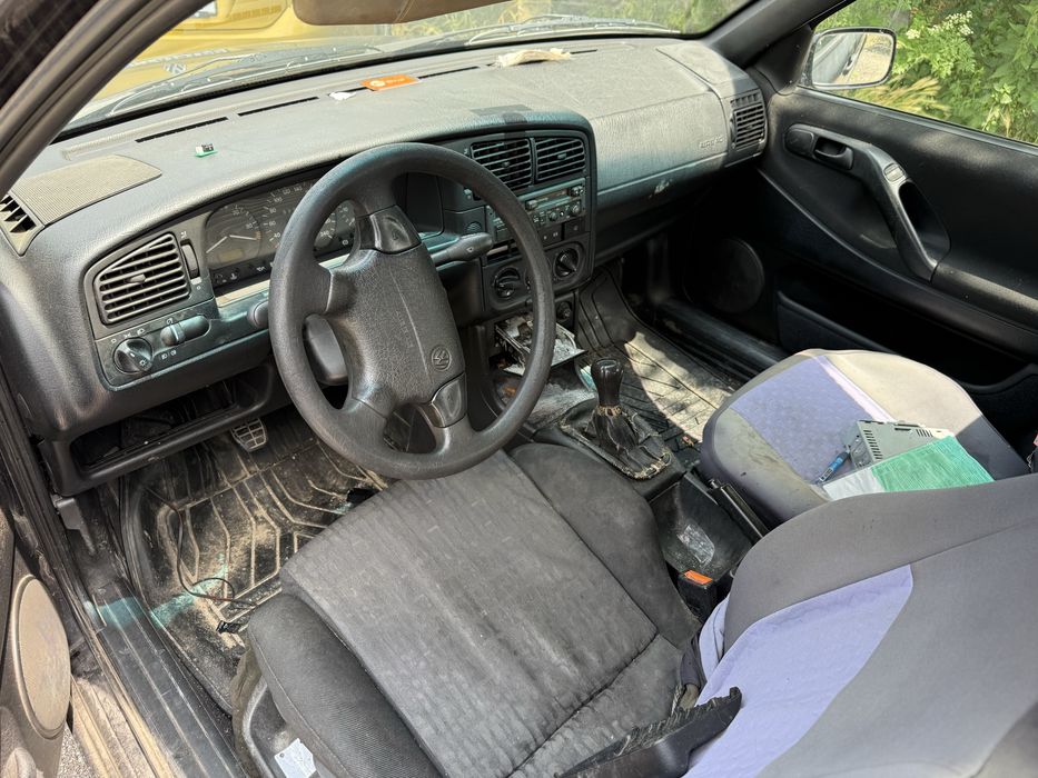 Volkswagen Passat B3 1.8 бензин на части