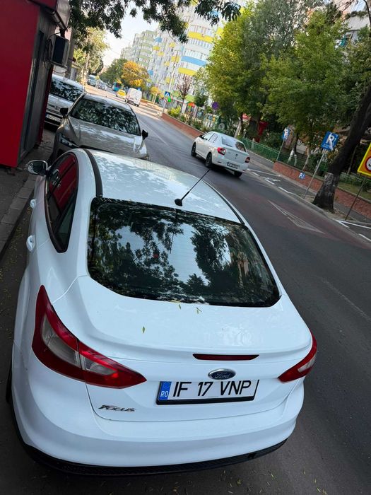 Ford Focus 2012  / 1.6 TDI * Krom Amanet Margeanului *