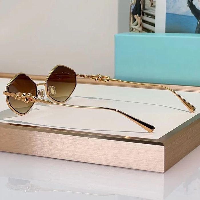 Продам новые очки от Tiffany