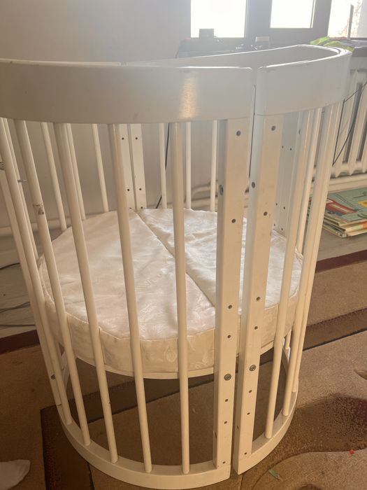 Продам кроватку 5 в 1