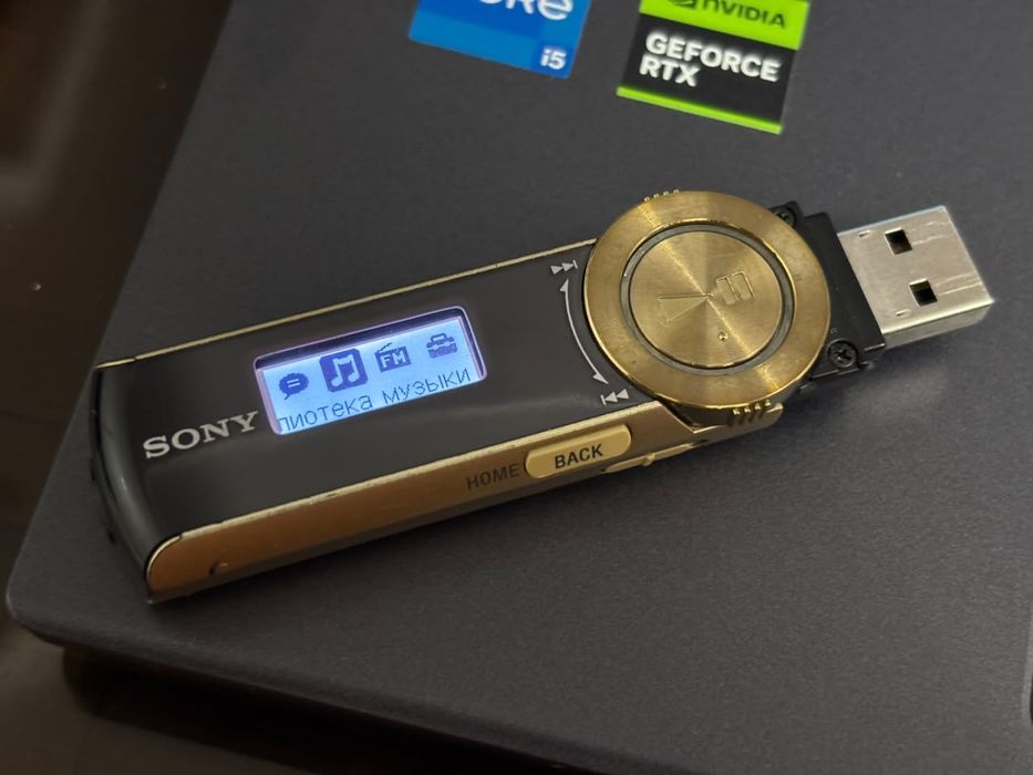 Продам Sony Walkman NWZ-B173F
