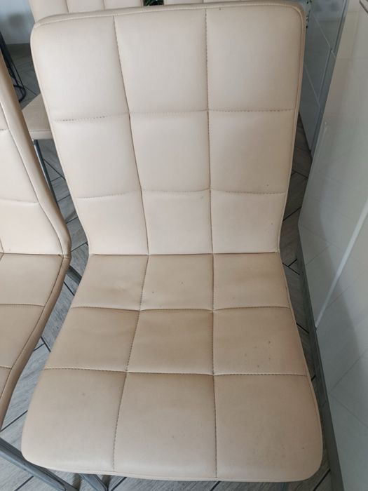 Бежови трапезни столове