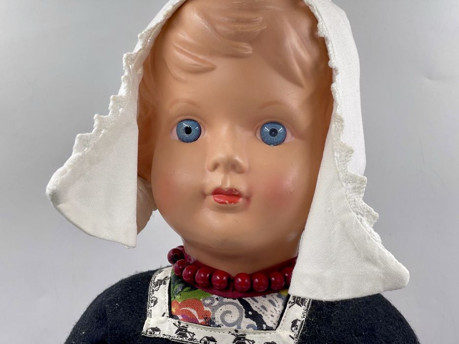 Ретро кукла VOLENDAM HOLLAND с холандска носия от 1960г.
