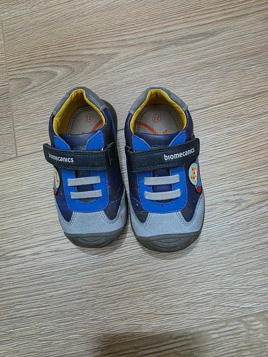 Маратонки biomecanics