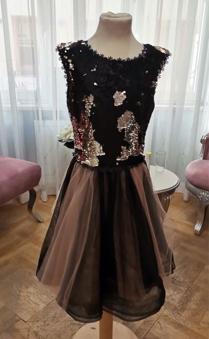 Vand rochie ocazie