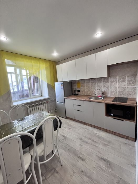 Посуточно 1 комнатная ,новый ремонт,все удобства