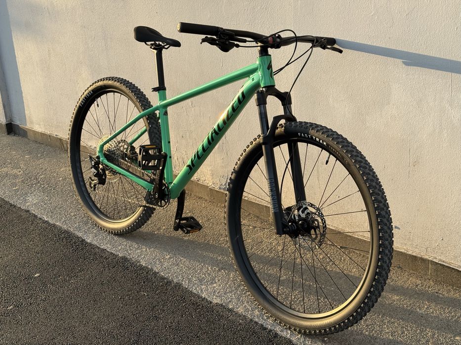 Bicicletă Specialized Rockhopper Expert 2025