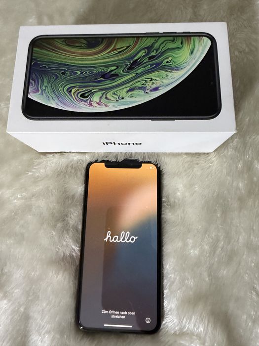 Продам iPhone XS 64 ГБ