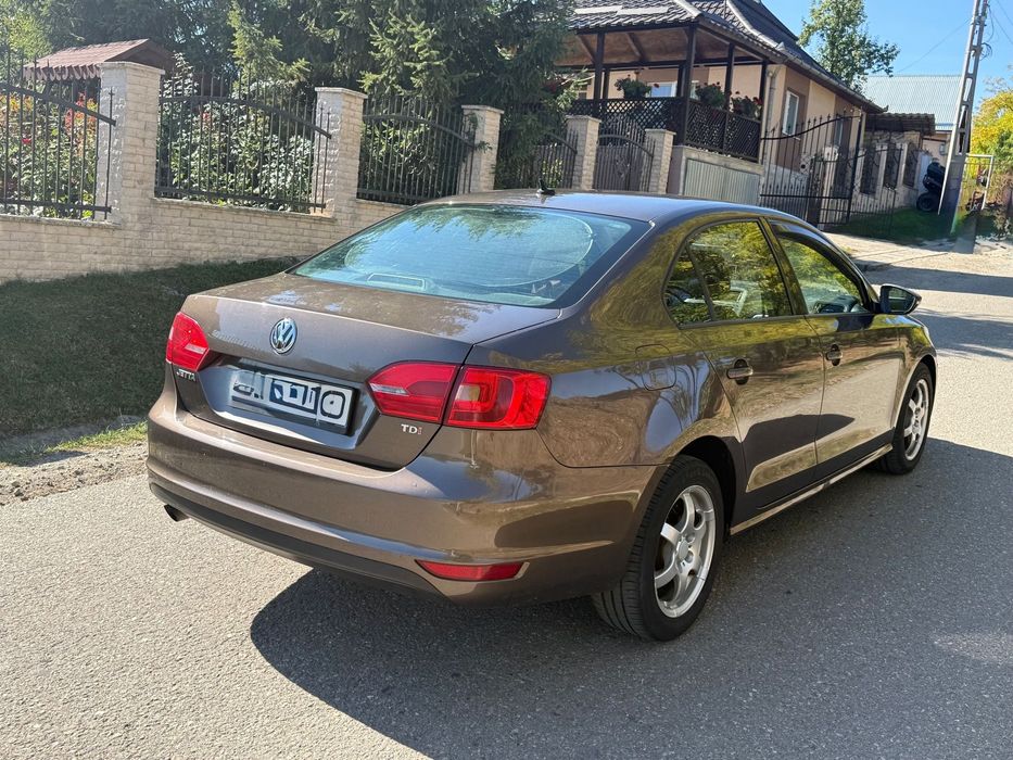 Volkswagen Jetta 2012 diesel, 4.474 € — imagine 3