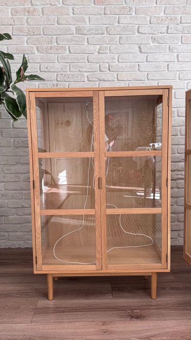 Витрина с вградено осветление