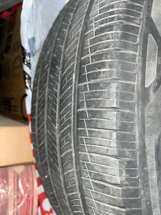 Продам автошины размером 235/55/19