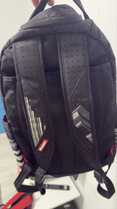 ghiozdan sprayground limited edition 2025 in stare foarte buna